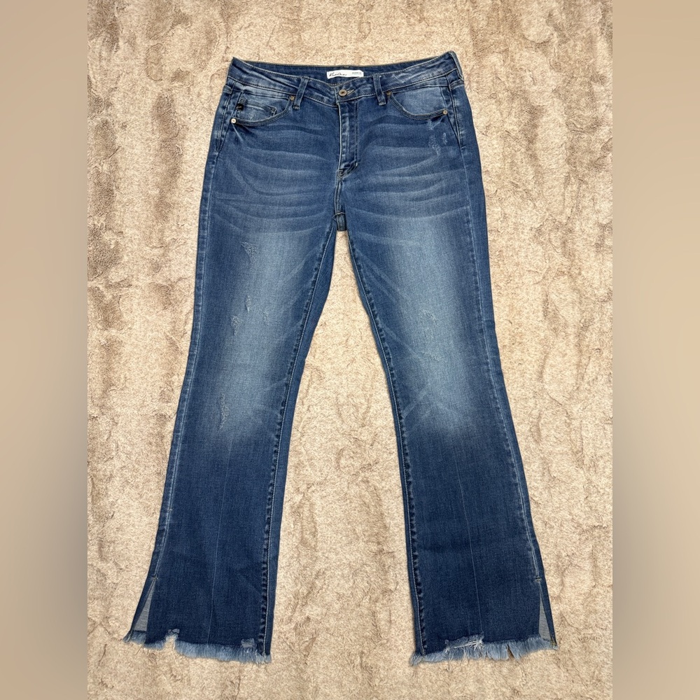 KanCan (by Maurice’s) Dark Blue Flare Jeans.          Like New